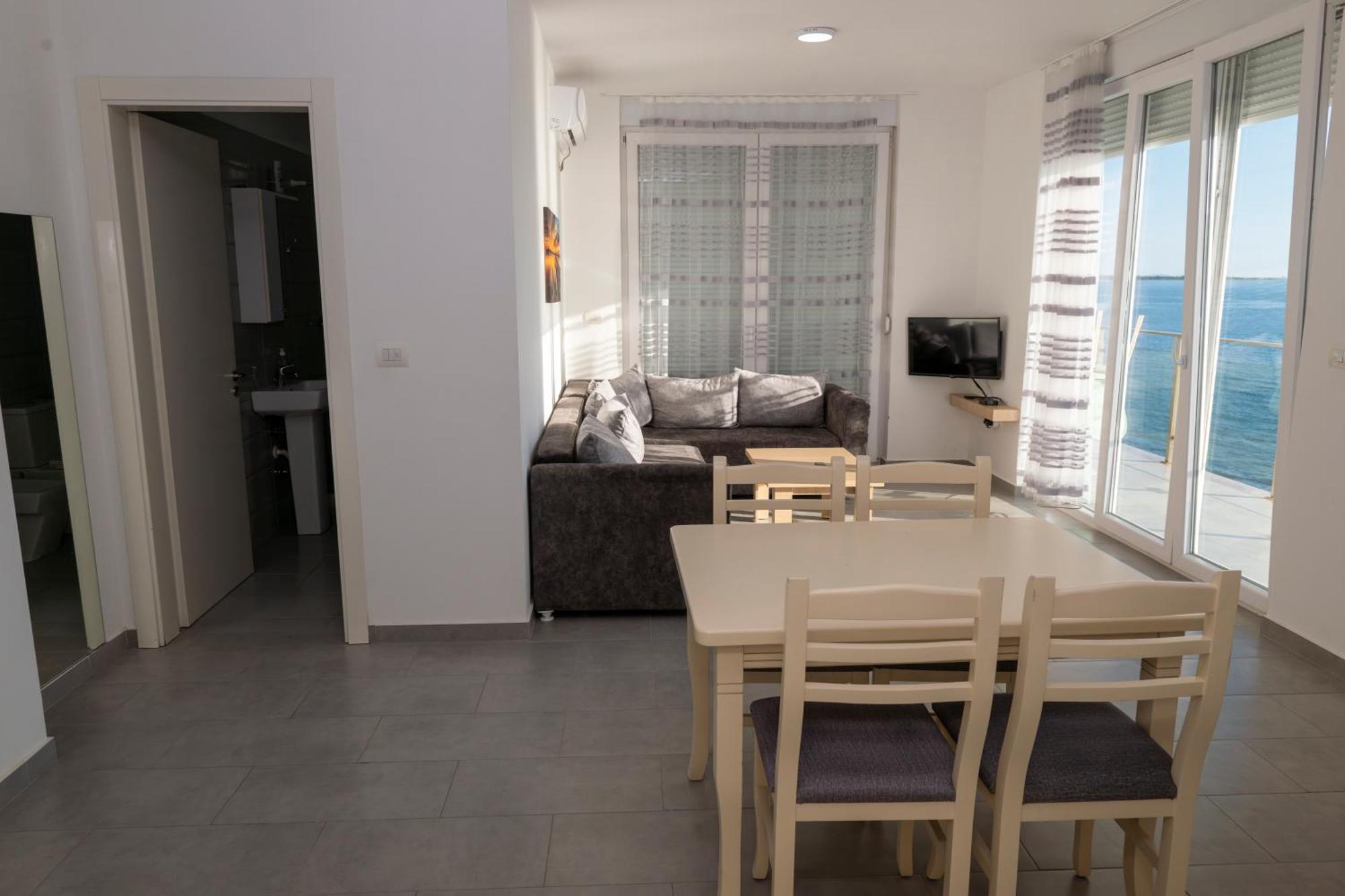 Roxhensi Apartment Shengjin Exterior photo